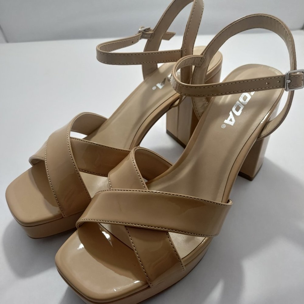 SLOPE-H Crisscross Platform Heels Camel